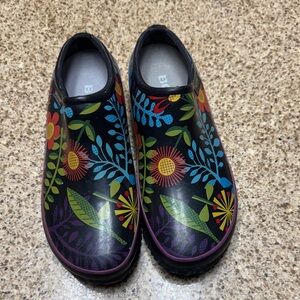 Bogs Black Multicolor Floral Clogs